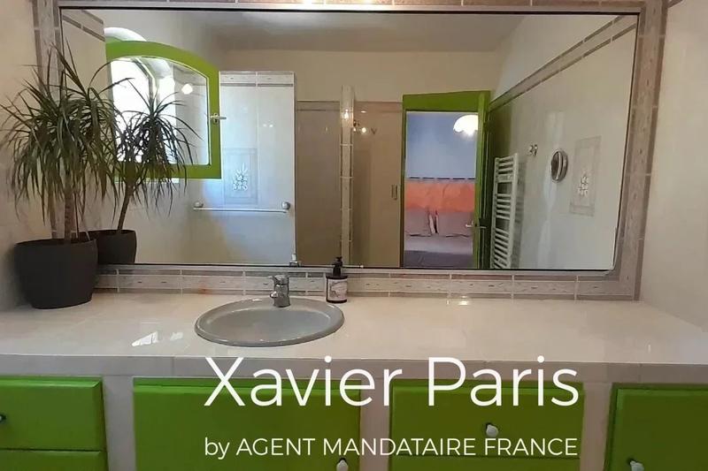 Maison - 202 m² - 8 pièces