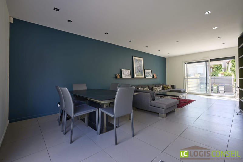 Maison contemporaine - 216 m² - 8 pièces