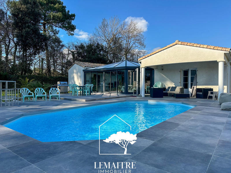 Maison - 174 m² - 5 pièces