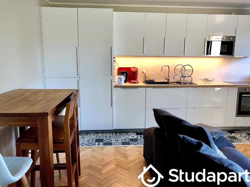 Chambre - 12 m² - 1 pièce