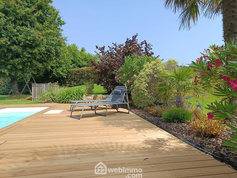 Maison - 180 m² - 7 pièces