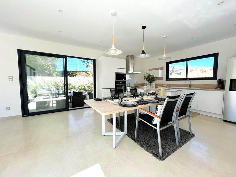 Villa - 122 m² - 4 pièces