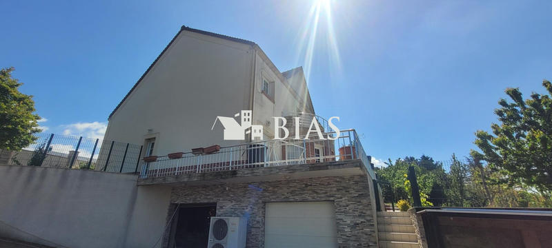 Maison - 191 m² - 8 pièces