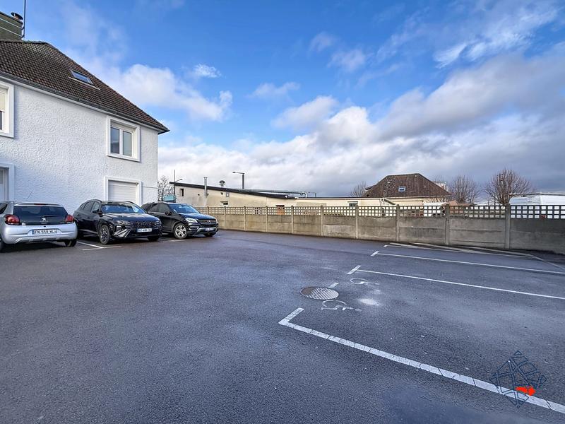 Local d'activités - 150 m² - 6 pièces