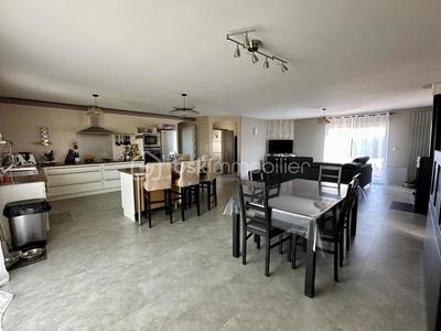 Maison - 154 m² - 7 pièces