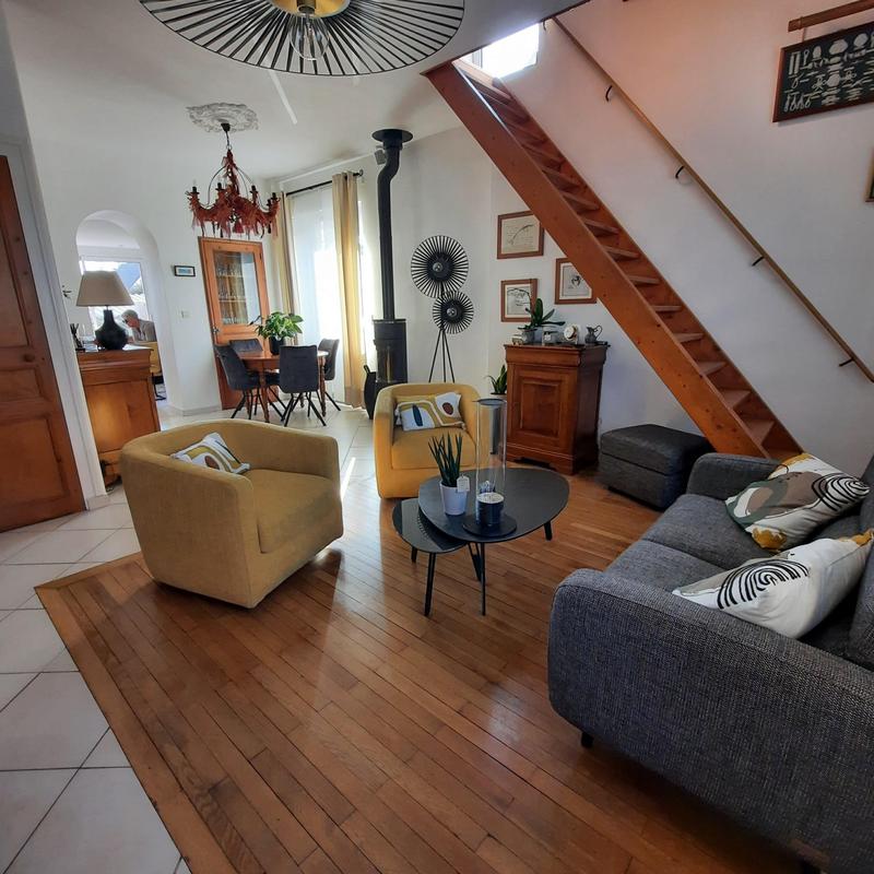 Maison - 89 m² - 5 pièces