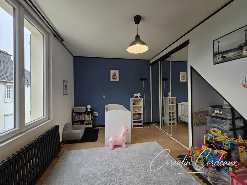 Maison - 96 m² - 6 pièces