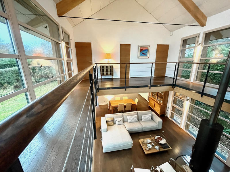 Propriété - 246 m² - 8 pièces