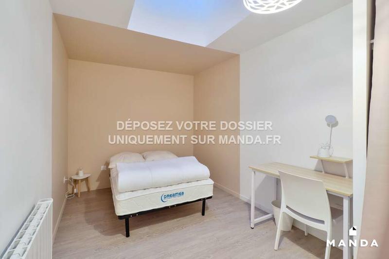 Chambre - 8 m² - 5 pièces