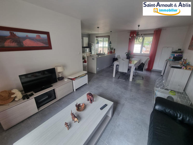 Maison - 94 m² - 5 pièces