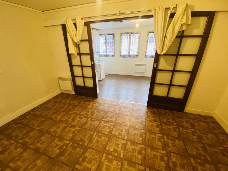 Local commercial - 80 m² - 4 pièces