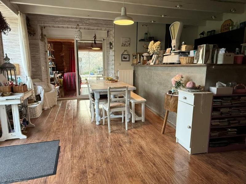 Propriété - 195 m² - 7 pièces