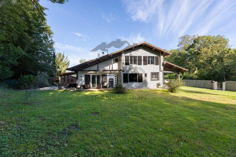 Maison - 159 m² - 6 pièces