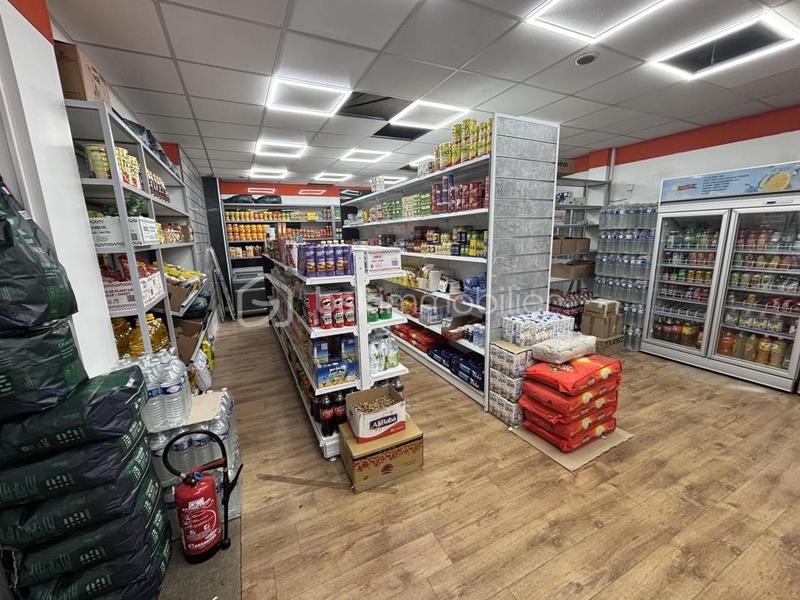 Local commercial - 110 m² - 3 pièces