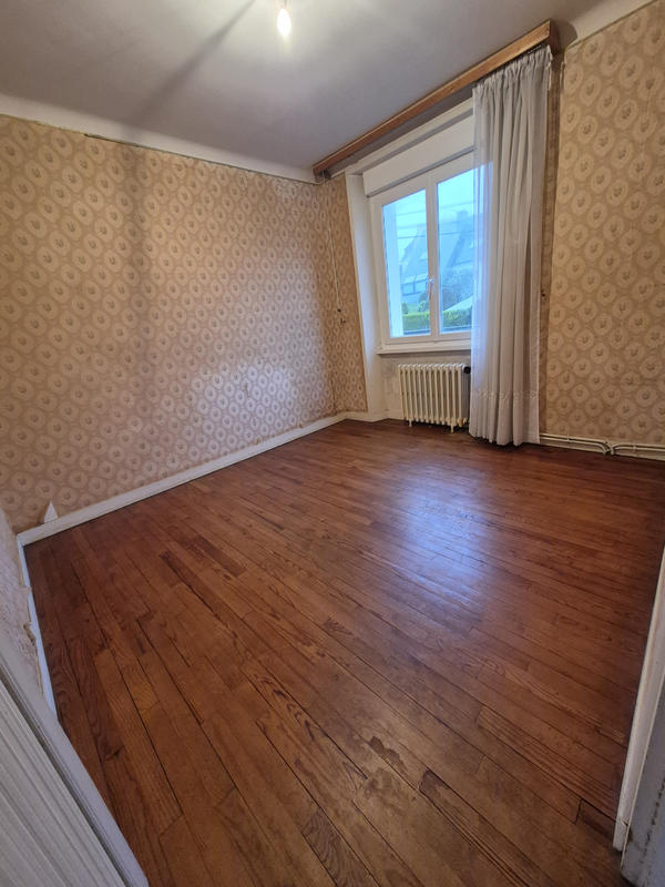 Maison - 99 m² - 6 pièces