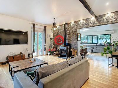 Maison - 122 m² - 4 pièces