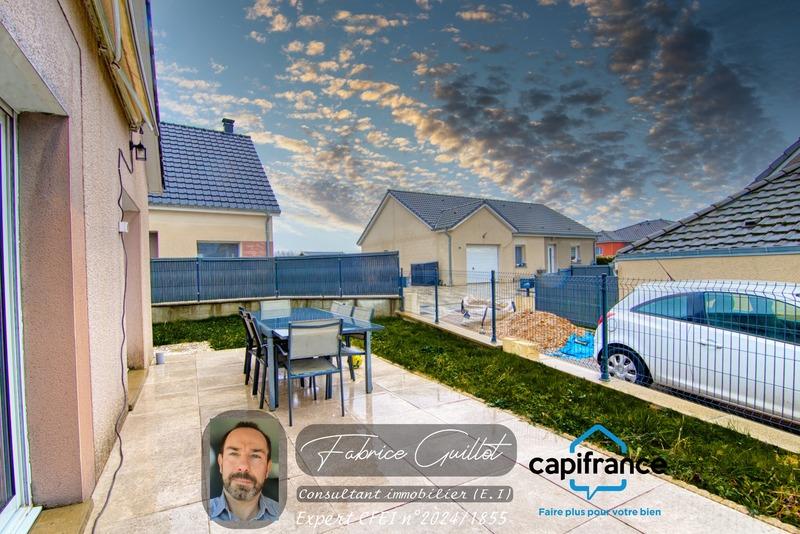 Maison - 95 m² - 5 pièces