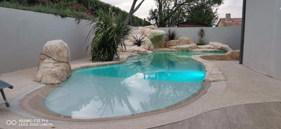 Maison - 225 m² - 9 pièces