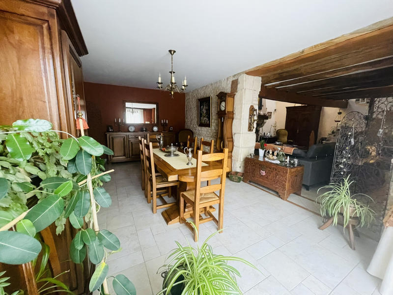 Maison - 267 m² - 7 pièces