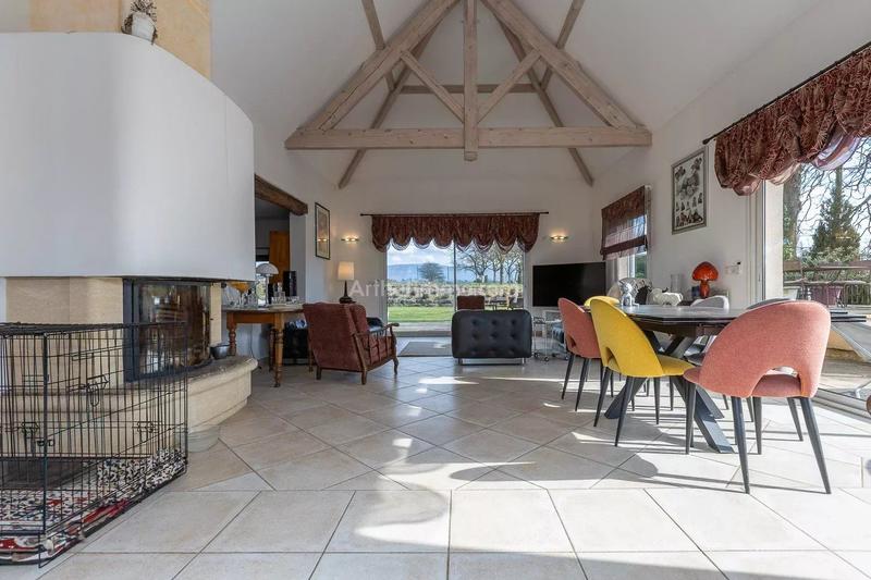 Maison - 167 m² - 6 pièces