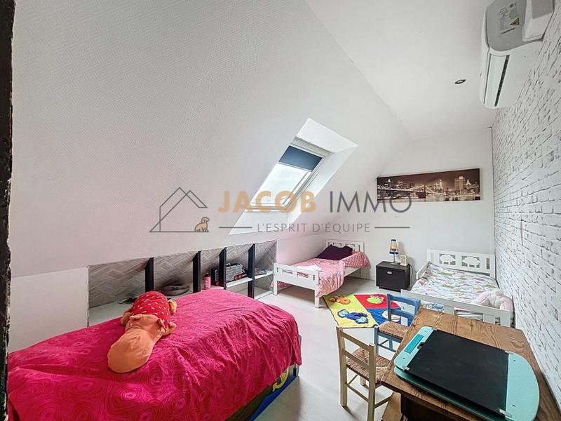 Maison - 176 m² - 8 pièces