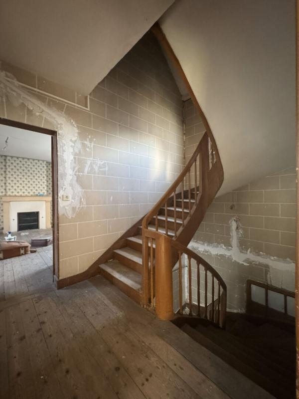 Maison - 205 m² - 7 pièces