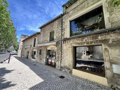 Local commercial - 84 m²