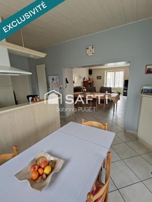 Maison - 230 m² - 9 pièces