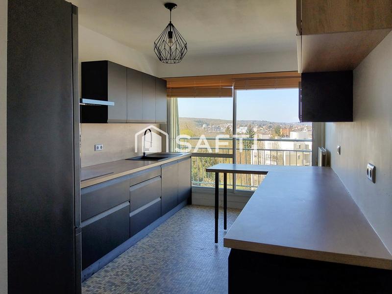 Appartement - 99 m² - 5 pièces