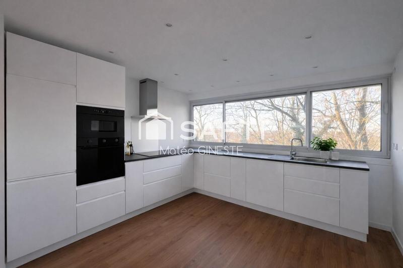 Appartement - 89 m² - 5 pièces