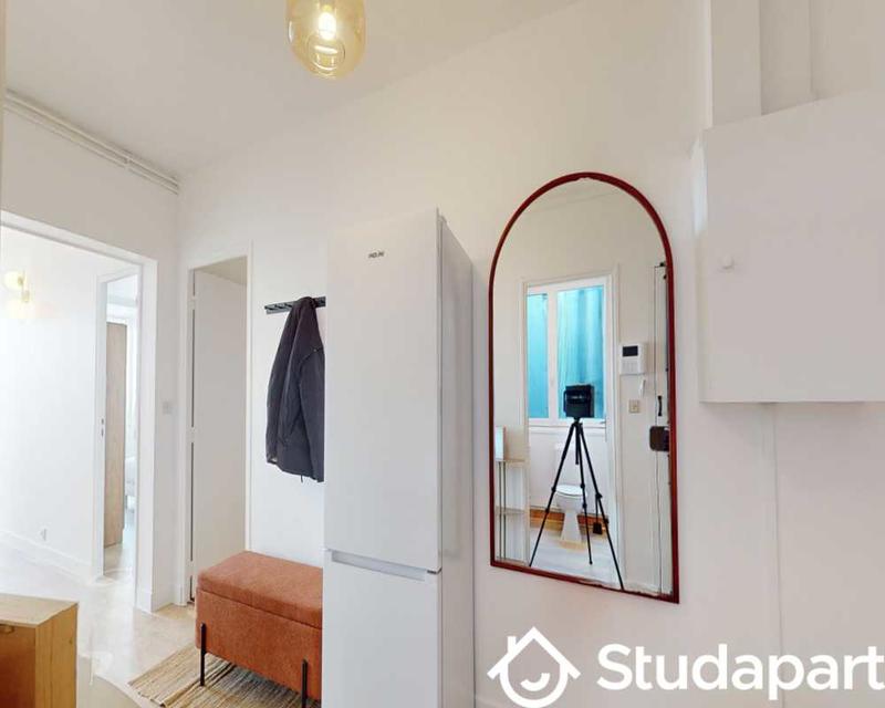 Chambre - 120 m² - 1 pièce