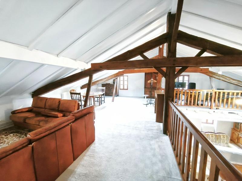 Corps de ferme - 388 m² - 9 pièces