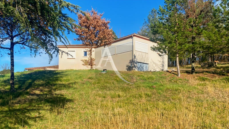 Maison - 104 m² - 5 pièces