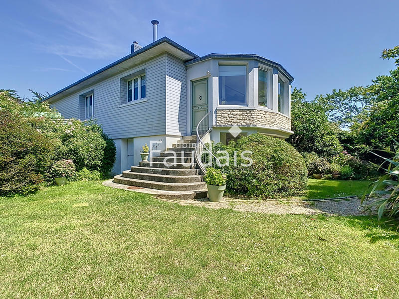 Maison - 115 m² - 8 pièces