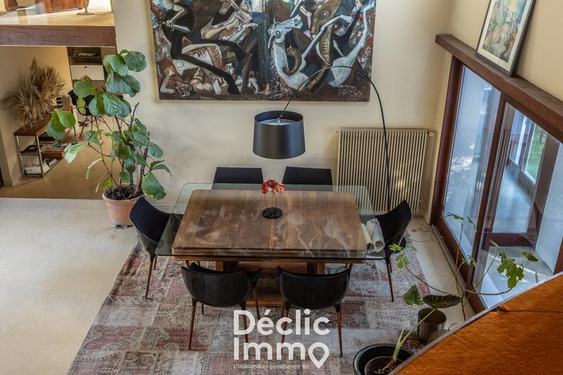 Maison - 280 m² - 8 pièces