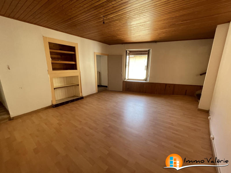 Maison - 96 m² - 5 pièces