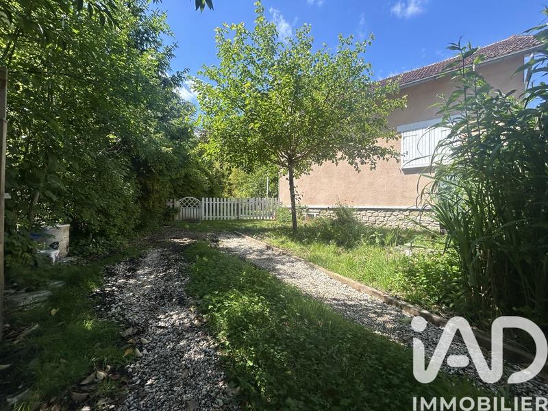 Maison - 99 m² - 5 pièces