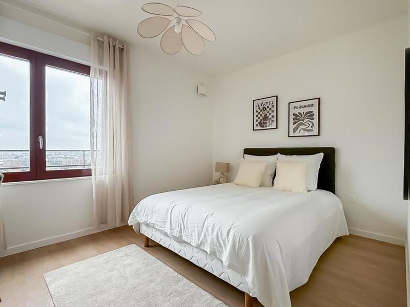 Chambre - 11 m² - 1 pièce