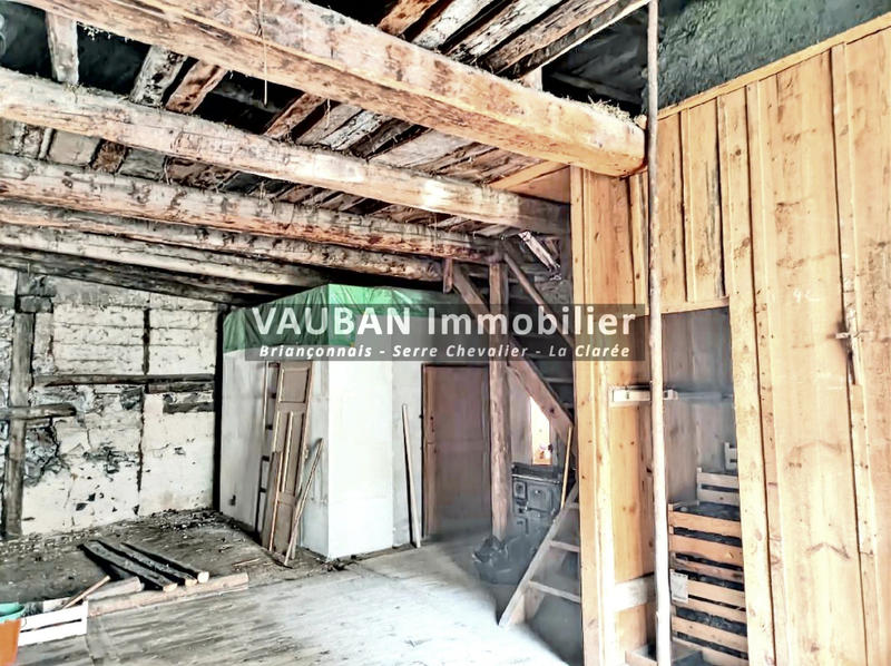 Maison - 380 m² - 3 pièces