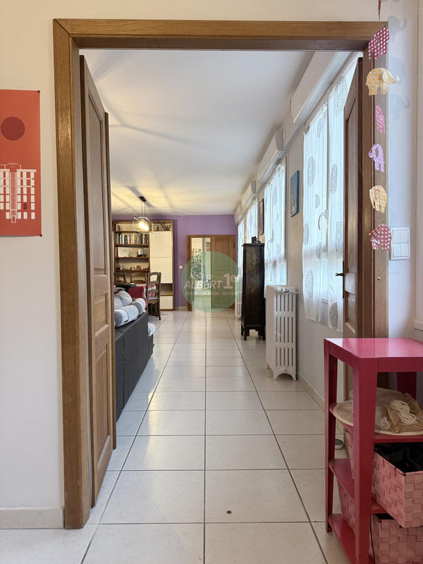 Appartement - 201 m² - 5 pièces