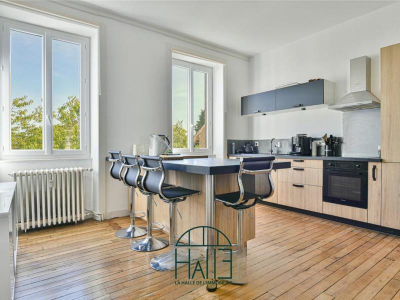 Appartement - 116 m² - 6 pièces