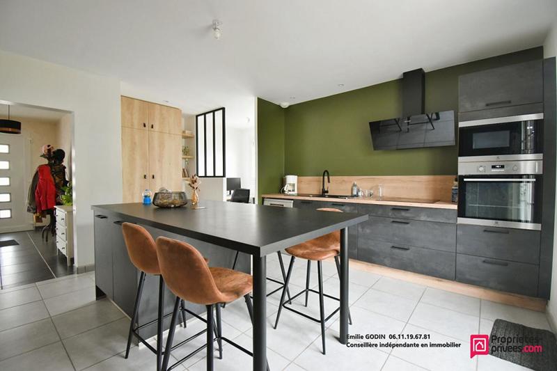 Maison - 110 m² - 6 pièces