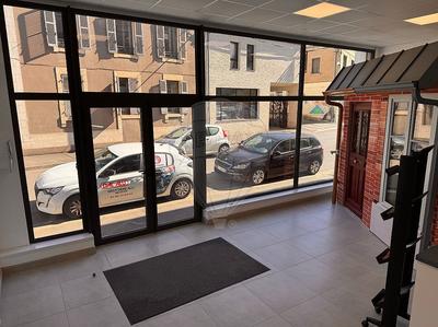 Local commercial - 396 m² - 3 pièces