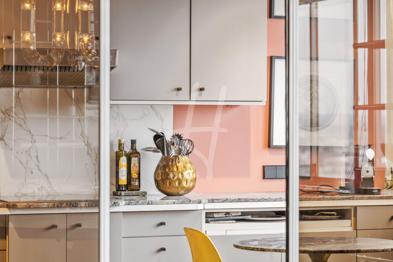 Appartement - 190 m² - 6 pièces