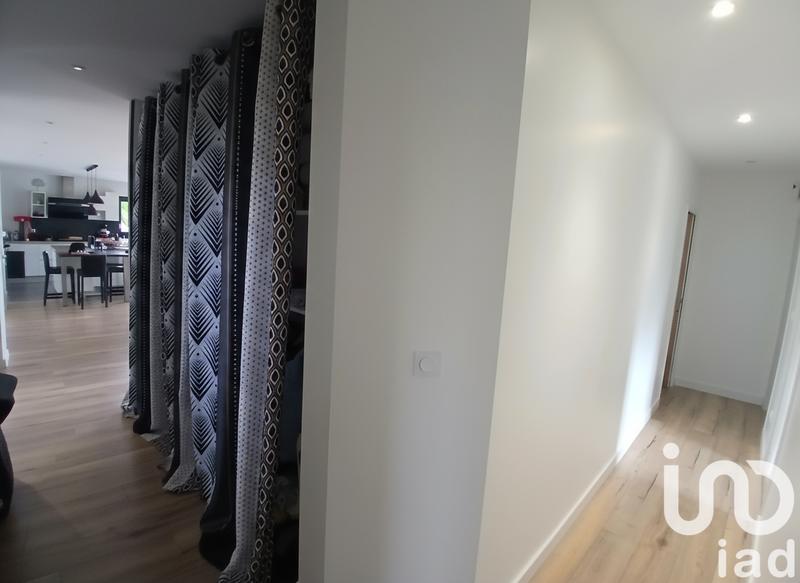 Maison - 177 m² - 7 pièces