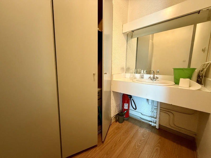 Local commercial - 111 m²