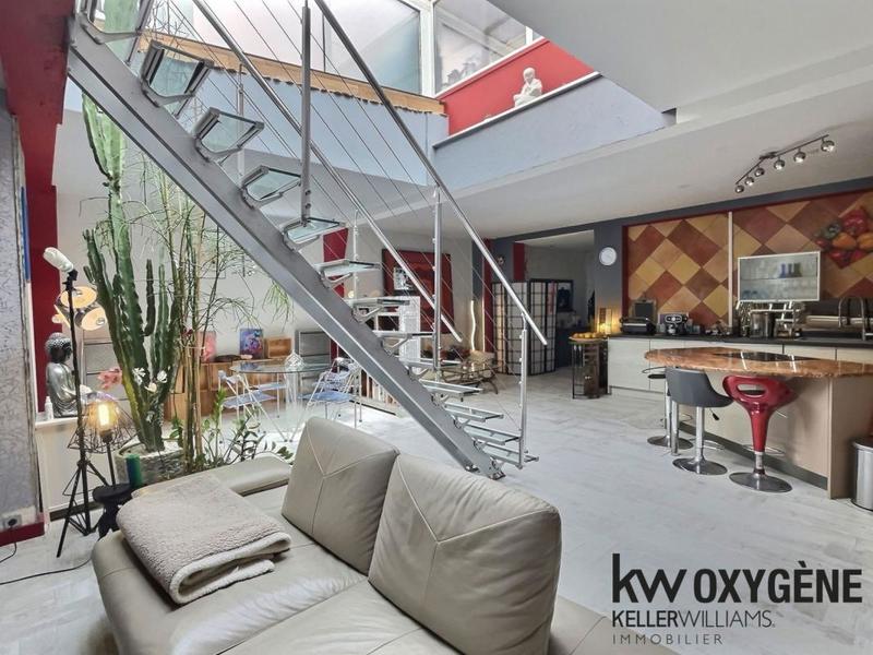 Loft - 113 m² - 4 pièces