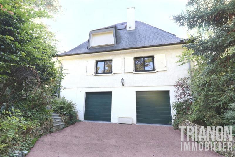 Maison - 307 m² - 10 pièces