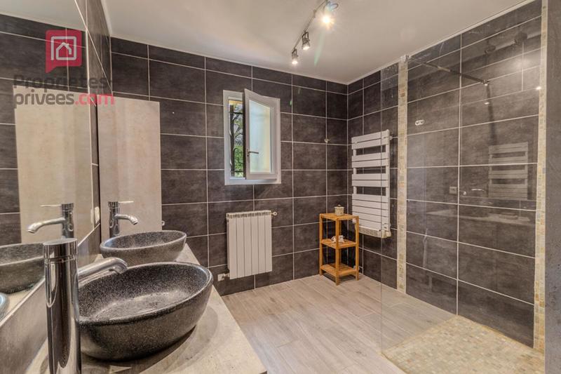 Maison - 160 m² - 8 pièces