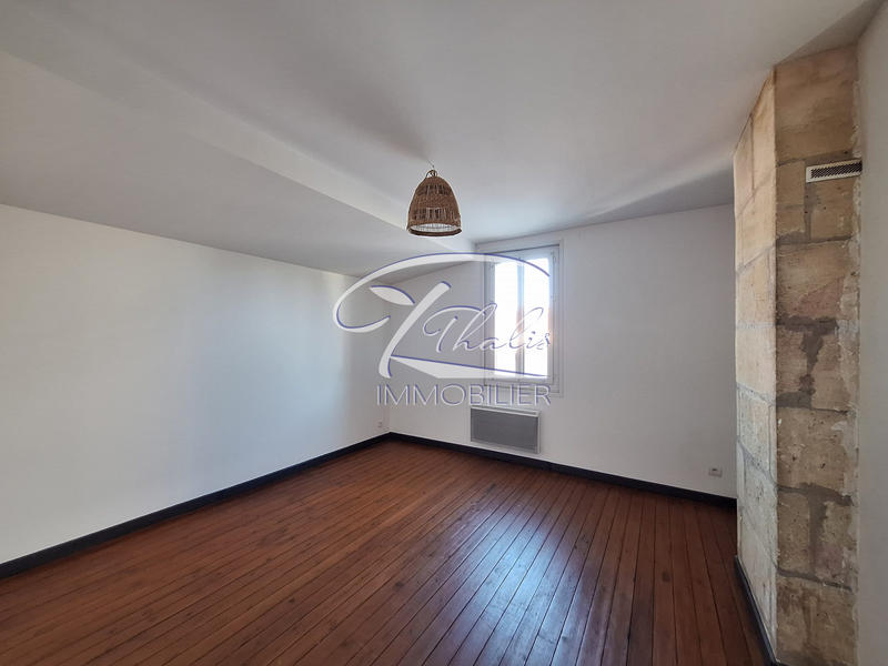 Maison ancienne - 201 m² - 7 pièces